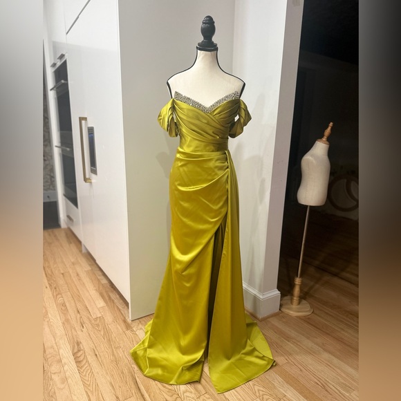 Elegant Off-Shoulder Olive Gown with Draping Detail. Special occasion gown! - Picture 3 of 9